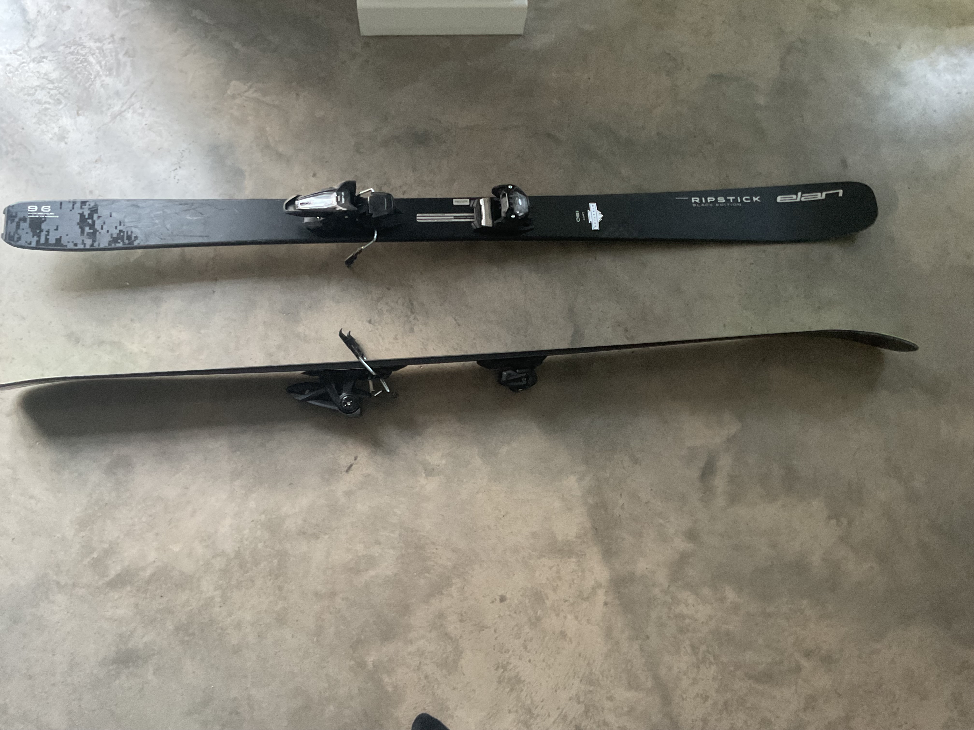 Benchmark ski reference photo 3.